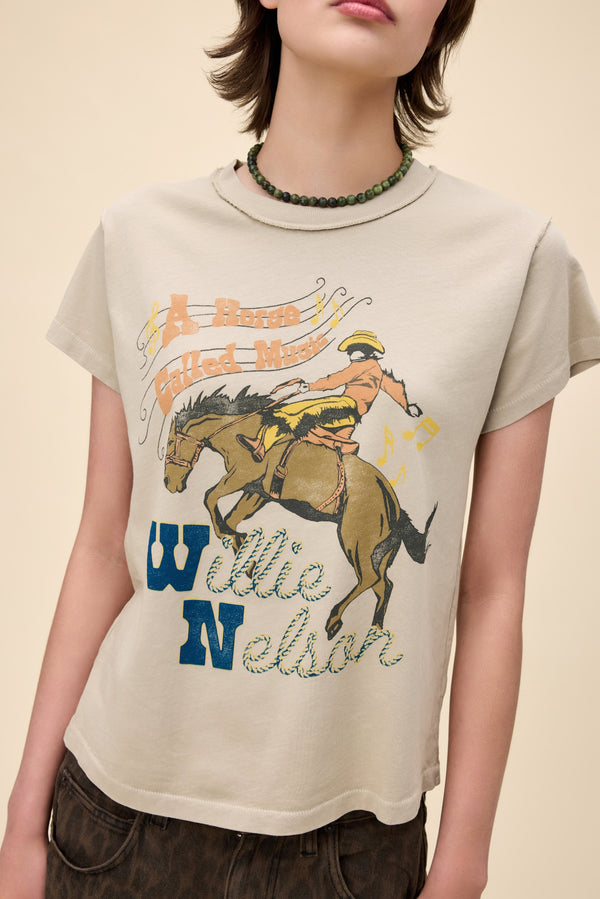 DAYDREAMER - WILLIE NELSON HORSE CALLED MUSIC REVERSE GF TEE - THE MNRCH