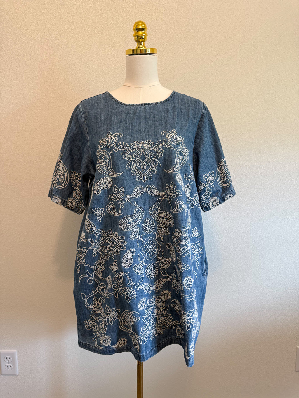 EMBROIDERED DENIM TUNIC DRESS - THE MNRCH