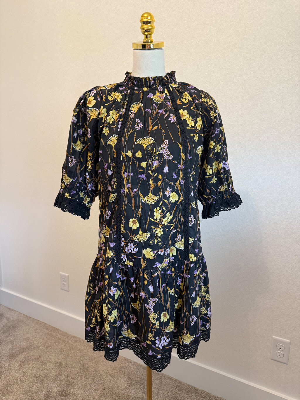 BLACK FLORAL DRESS - THE MNRCH