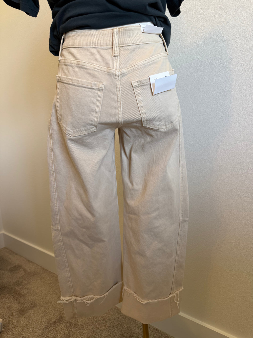 CREAM BARREL CUFF JEAN - THE MNRCH