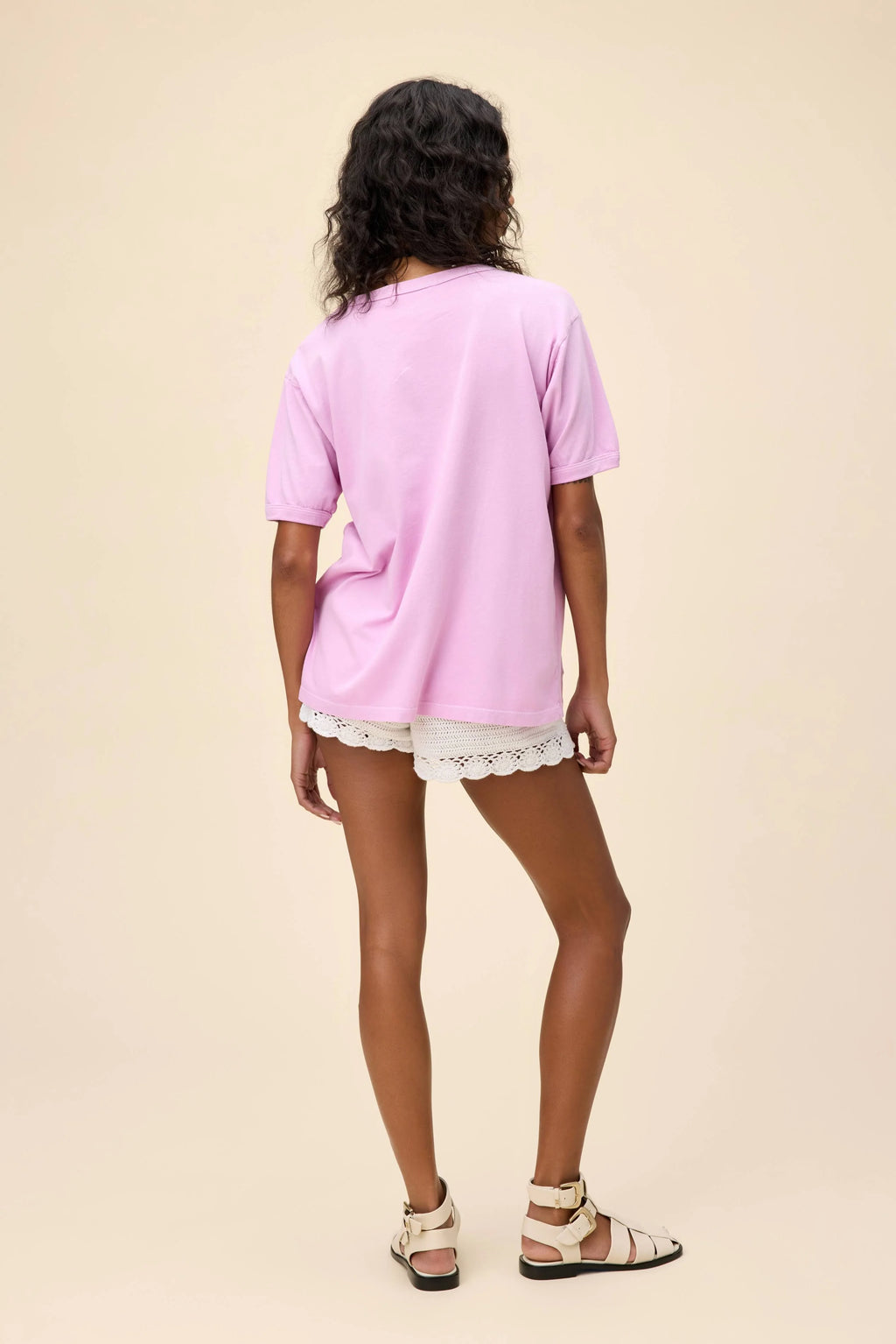 DAYDREAMER - THE BEACH BOYS GOOD VIBRATIONS OVERSIZED RINGER TEE - THE MNRCH