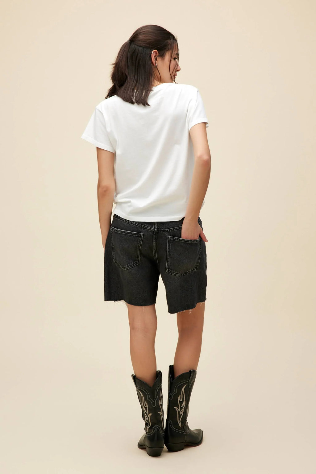 DAYDREAMER - SHANIA TWAIN REPEATED SOLO TEE - THE MNRCH